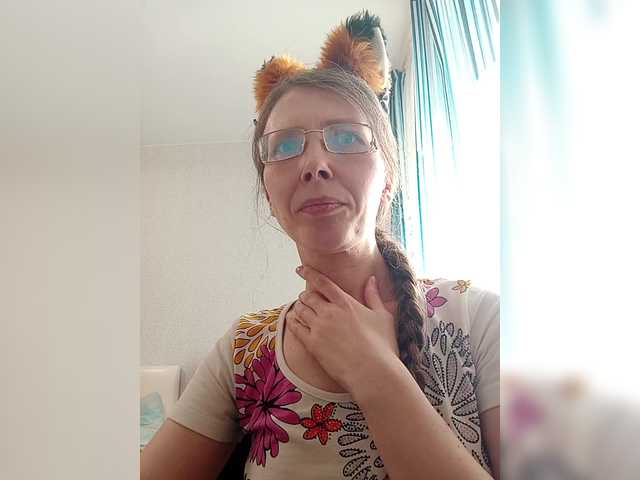 -queen-margo-'s BongaCams show and profile