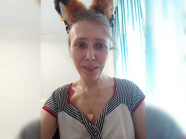 Preview of -queen-margo-