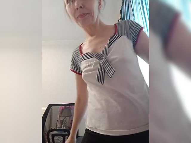 Preview of -queen-margo-