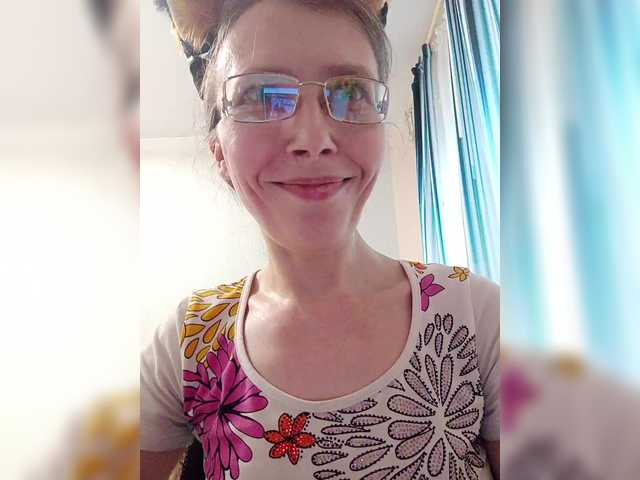 -queen-margo-'s BongaCams show and profile