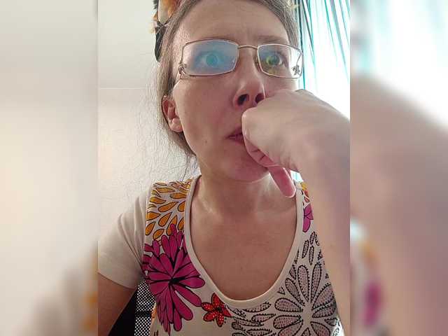 Preview of -queen-margo-