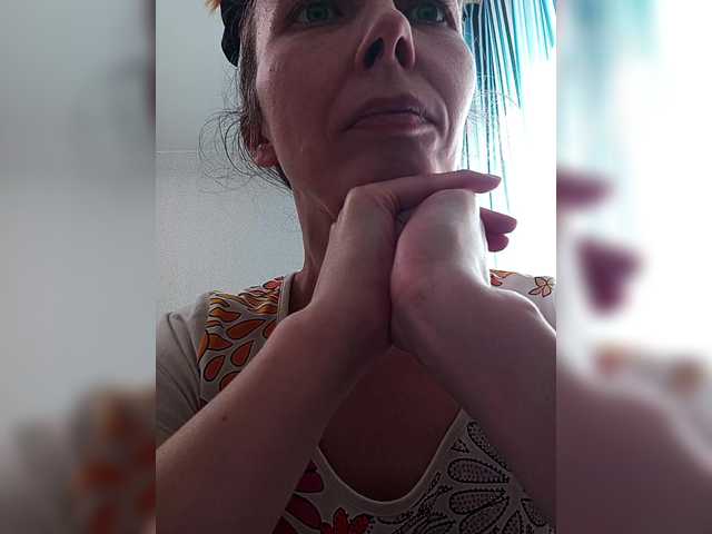 -queen-margo-'s BongaCams show and profile