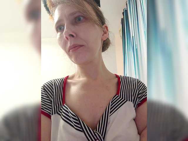 -queen-margo-'s BongaCams show and profile