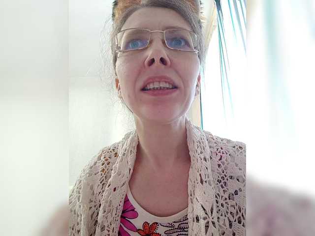 Preview of -queen-margo-