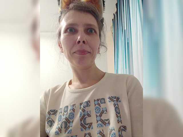 Preview of -queen-margo-