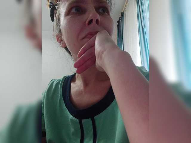 -queen-margo-'s BongaCams show and profile