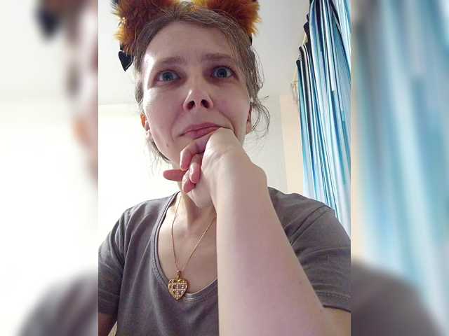 -queen-margo-'s BongaCams show and profile