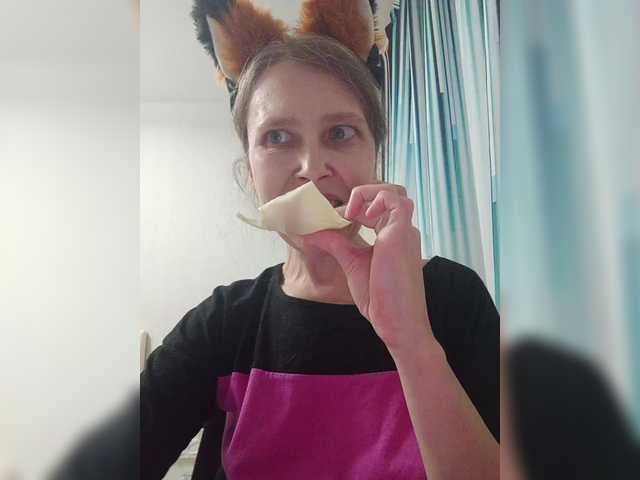 -queen-margo-'s BongaCams show and profile