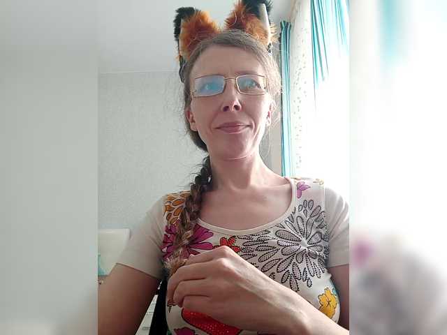 Preview of -queen-margo-