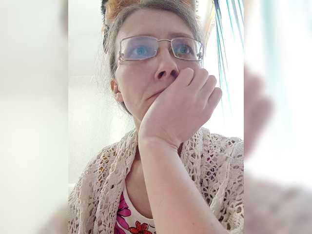 -queen-margo-'s BongaCams show and profile