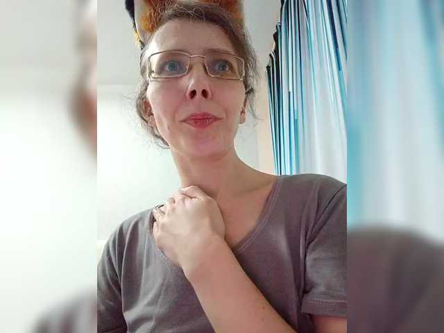 -queen-margo-'s BongaCams show and profile