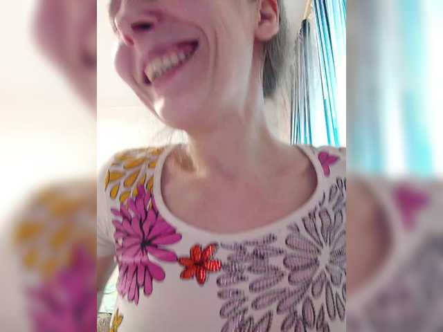 -queen-margo- live cam profile