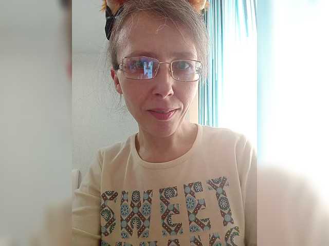 Preview of -queen-margo-