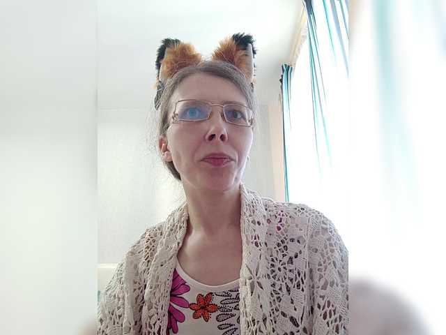 Preview of -queen-margo-