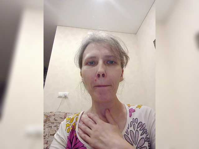 -queen-margo-'s BongaCams show and profile