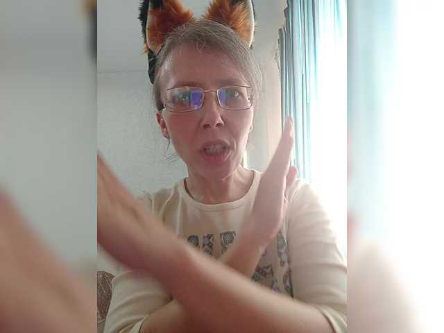 Preview of -queen-margo-