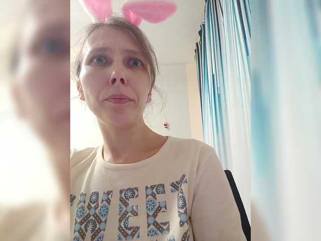 -queen-margo-'s BongaCams show and profile