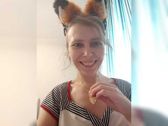 Preview of -queen-margo-