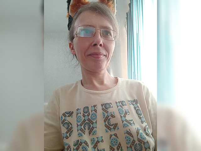 Preview of -queen-margo-