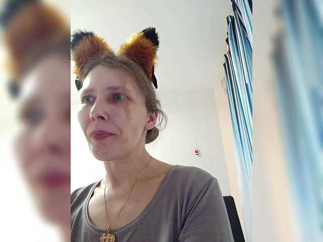 Preview of -queen-margo-