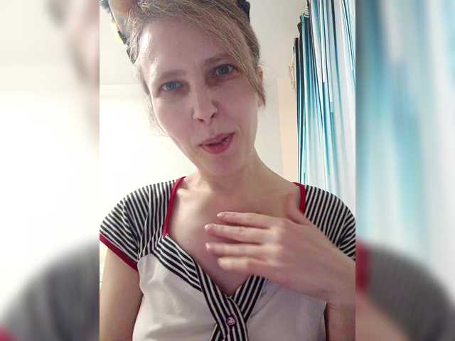 -queen-margo-'s BongaCams show and profile