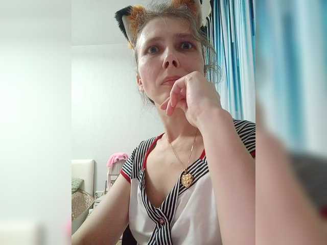 -queen-margo-'s BongaCams show and profile