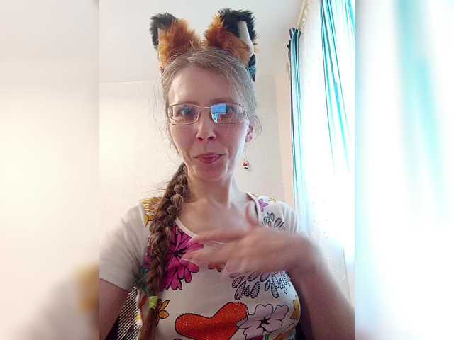 -queen-margo-'s BongaCams show and profile