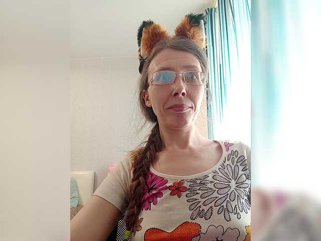 le modèle -Queen-Margo- est en webcam porno dans un show sur le site bongacams, il possède les tags suivants: White/Caucasian,Blonde,Shaved