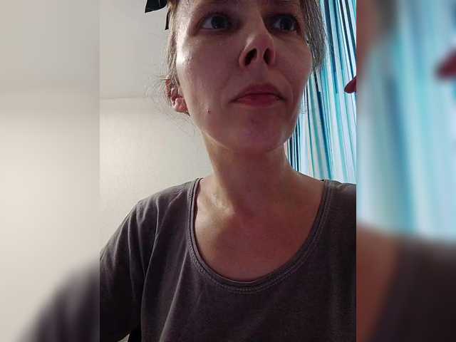 -queen-margo-'s BongaCams show and profile