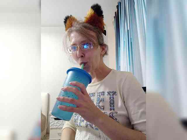 -Queen-Margo- webcam