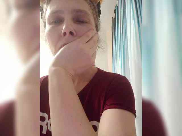 -Queen-Margo- webcam