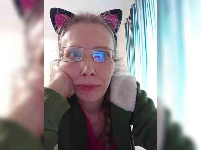 -Queen-Margo- webcam