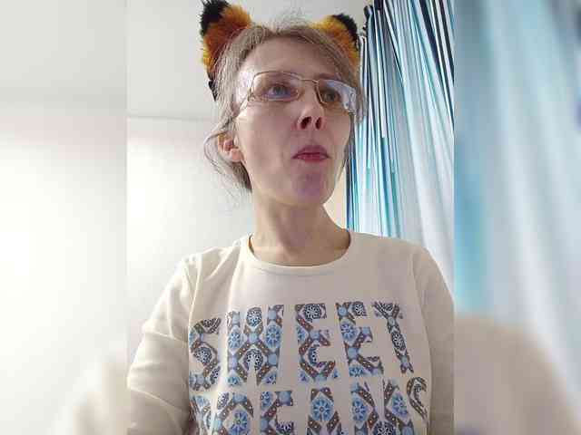 -Queen-Margo- webcam