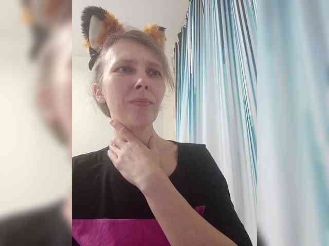 -Queen-Margo- webcam