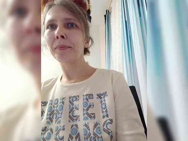 -Queen-Margo- webcam