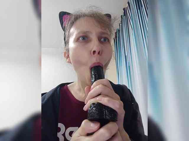-Queen-Margo- webcam