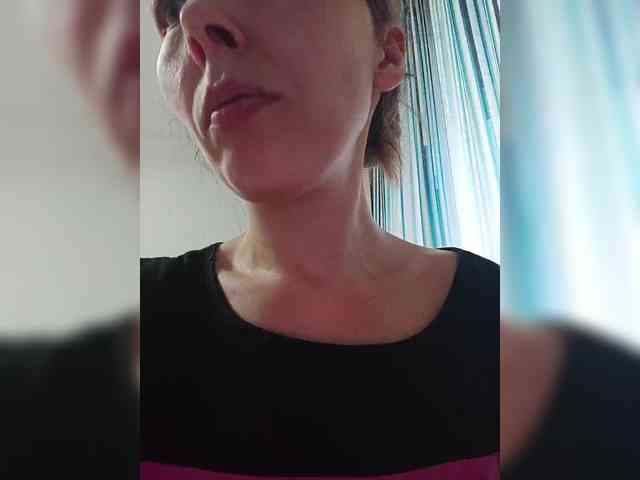 -Queen-Margo- webcam