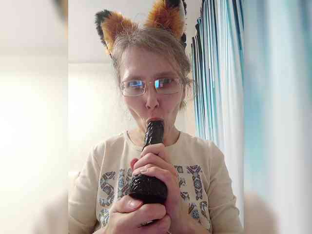 -Queen-Margo- webcam