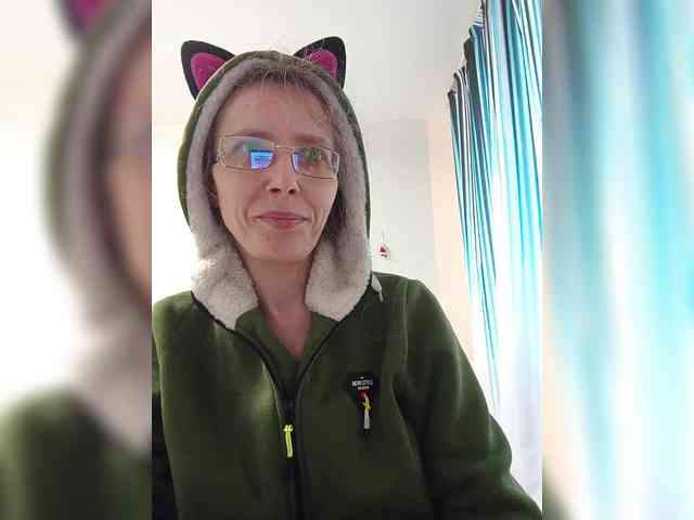 -Queen-Margo- webcam