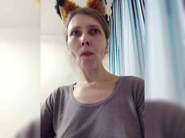 -Queen-Margo- webcam