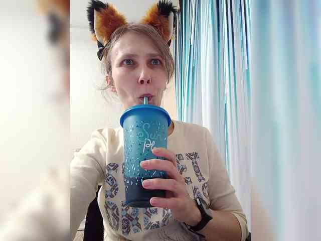 -Queen-Margo- webcam