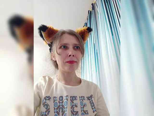 -Queen-Margo- webcam