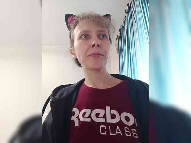 -Queen-Margo- webcam