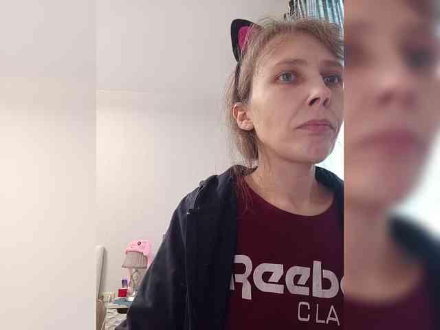 -Queen-Margo- webcam