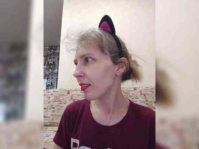 -Queen-Margo- webcam