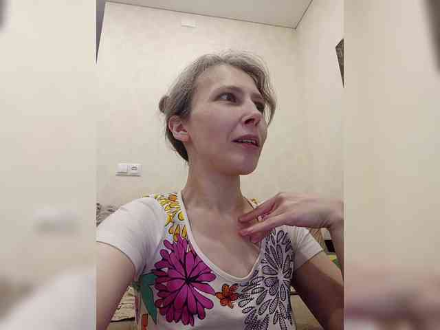 -Queen-Margo- webcam