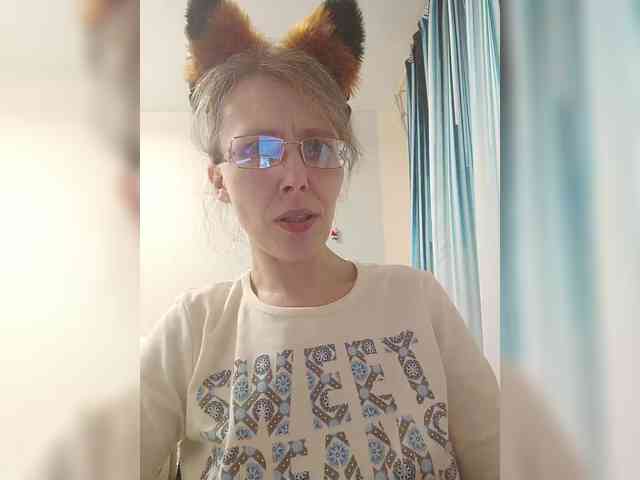 -Queen-Margo- webcam