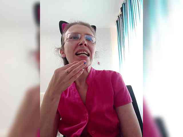 naked chatroom -queen-margo-