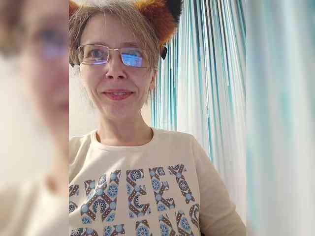 -Queen-Margo- webcam