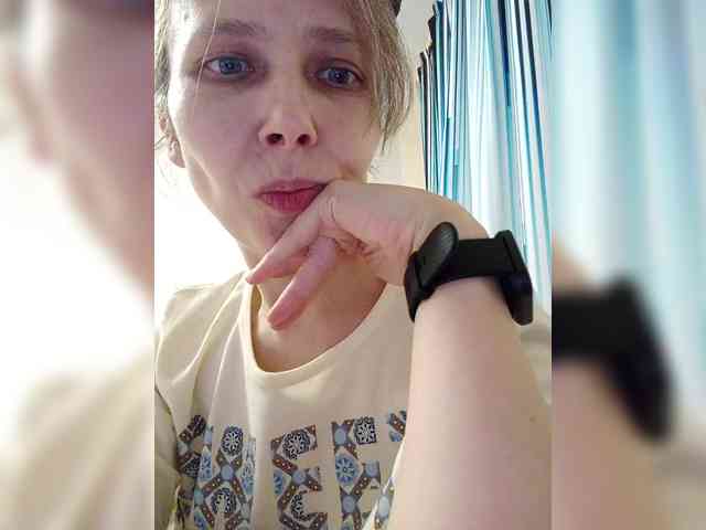 -Queen-Margo- webcam